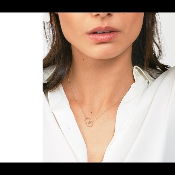 Gold Tone Linked Circle Necklace - Picture 2 of 2